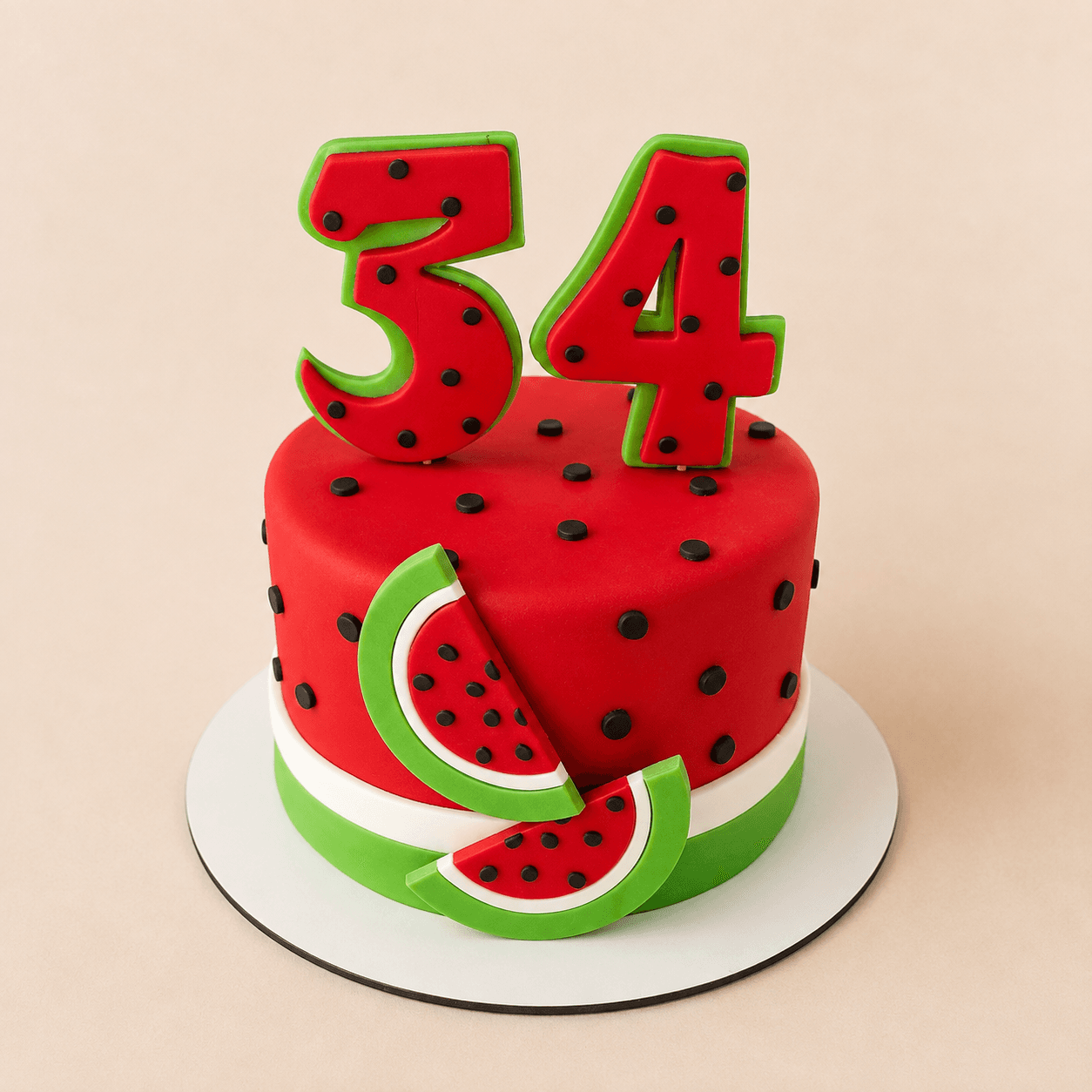 Torta temática de sandía con colores vibrantes